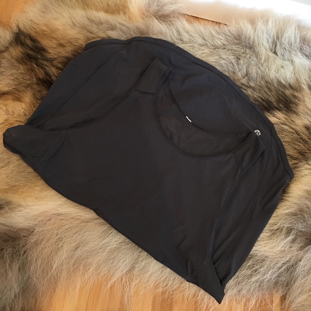 Lululemon grey tank